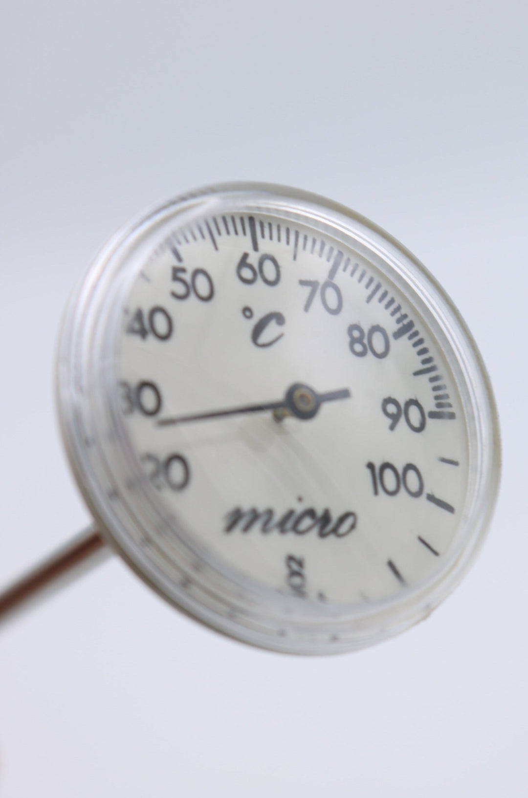 Magnetron Thermometer